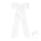 MEDIUM SCALLPPED EDGE AND STREAMER TAILS BOW- WHITE